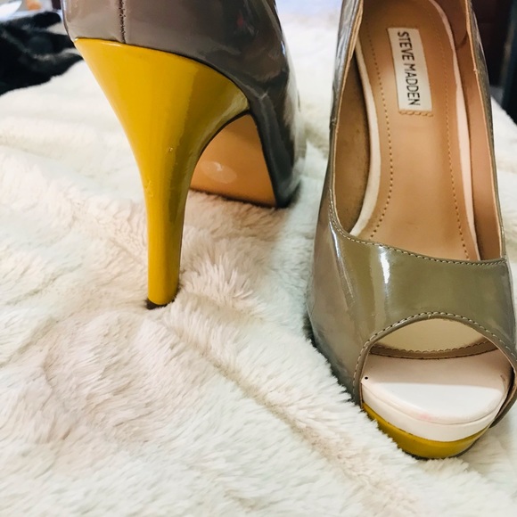 Steve Madden grey yellow heels 9 - Picture 9 of 10